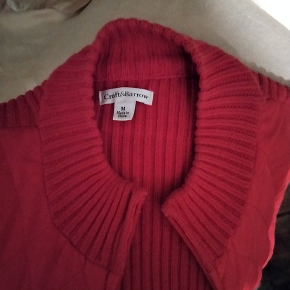 Red, med., Croft&Barrow zipup sweater. Still in great shape! - Picture 2 of 3